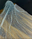 Voile de mariée en lignes de cristaux et perles sur le devant